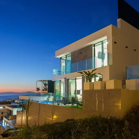 Villa 200m² New F With Private, Heated Pool And Amazing Ocean View. Costa Adeje (Tenerife)