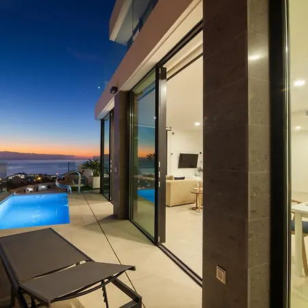 200m² New F With Private, Heated Pool And Amazing Ocean View. Vila Costa Adeje (Tenerife)