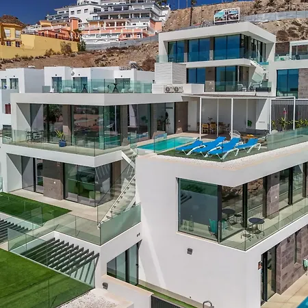 200m² New F With Private, Heated Pool And Amazing Ocean View.