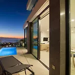 Villa F With Private, Heated Pool And Amazing Ocean View The View Tenerife Вілла Адехе