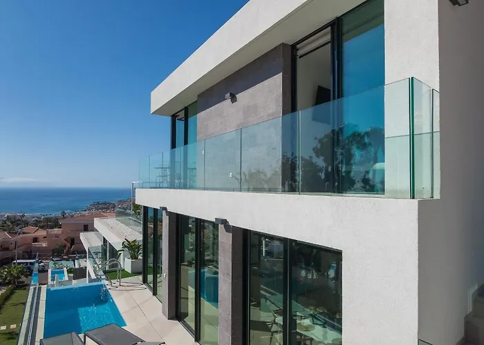 200m² New F With Private, Heated Pool And Amazing Ocean View. アデヘ
