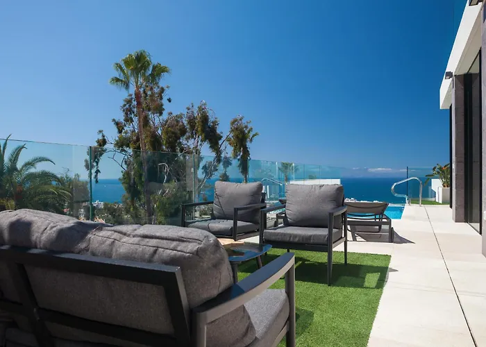 200m² New F With Private, Heated Pool And Amazing Ocean View.