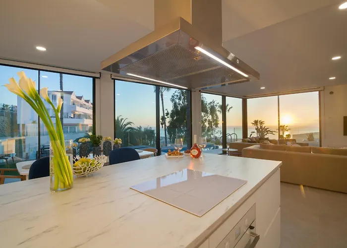 ヴィラ 200m² New F With Private, Heated Pool And Amazing Ocean View. アデヘ