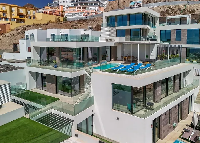 200m² New F With Private, Heated Pool And Amazing Ocean View.